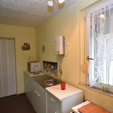 Quiet Comfort Near Castle, Cleaning Included *