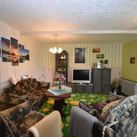 Quiet Comfort Near Castle, Cleaning Included Tatil Evi
